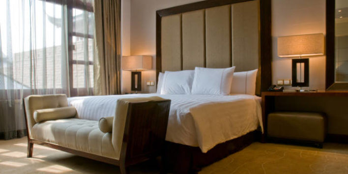 Bedroom of a elegant 5 star luxury hotel - Case Study Image
